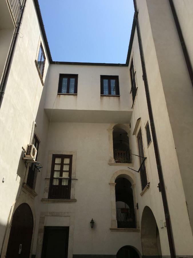 Maniace 57, Ortigia Historic Center, 200 Mt From The Beach Syrakus Exterior foto